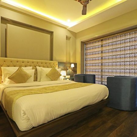 The Ivy Grand Hotel In City Centre With Free Secured Parking 뉴델리 외부 사진