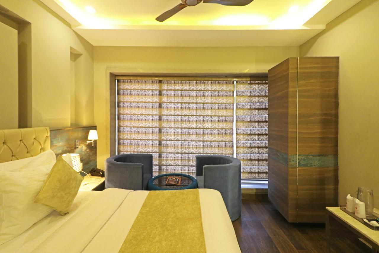 The Ivy Grand Hotel In City Centre With Free Secured Parking 뉴델리 외부 사진