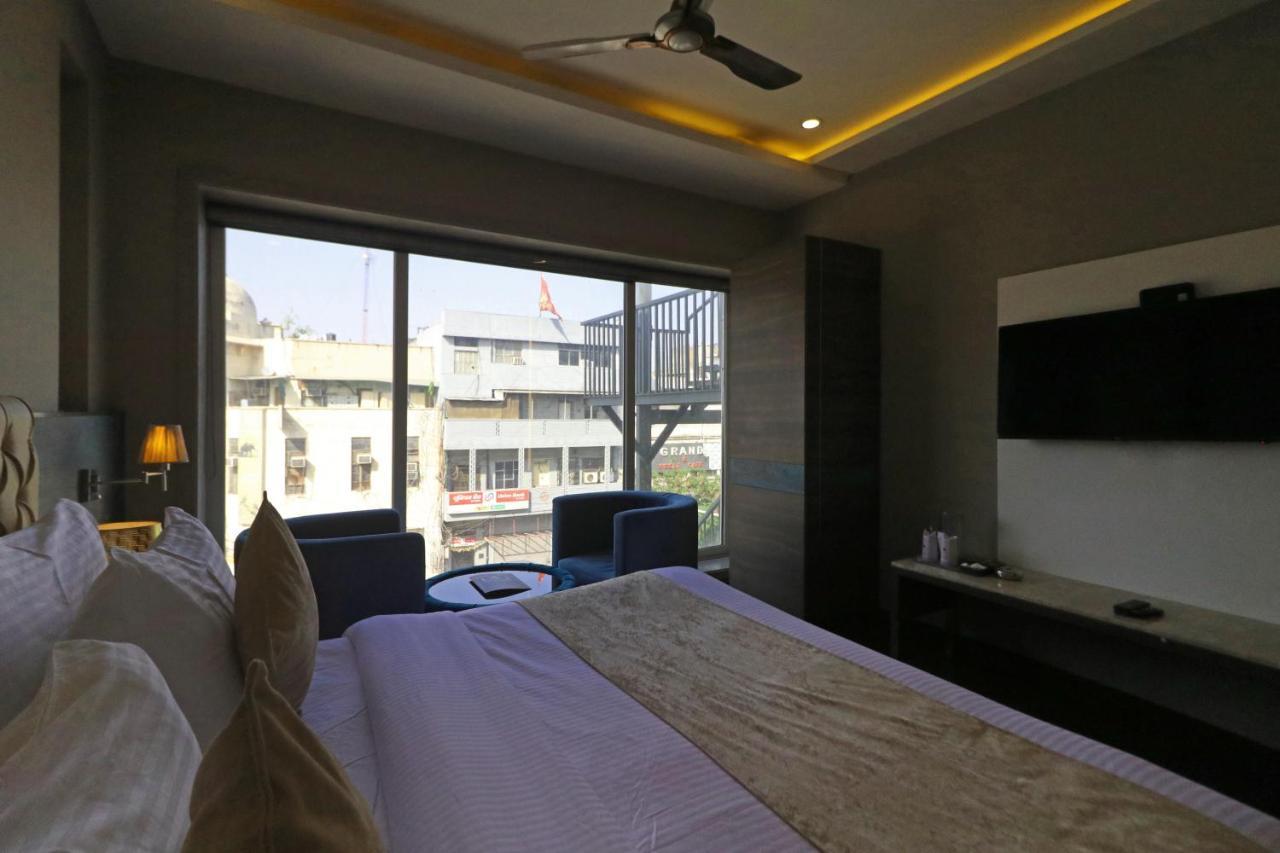 The Ivy Grand Hotel In City Centre With Free Secured Parking 뉴델리 외부 사진