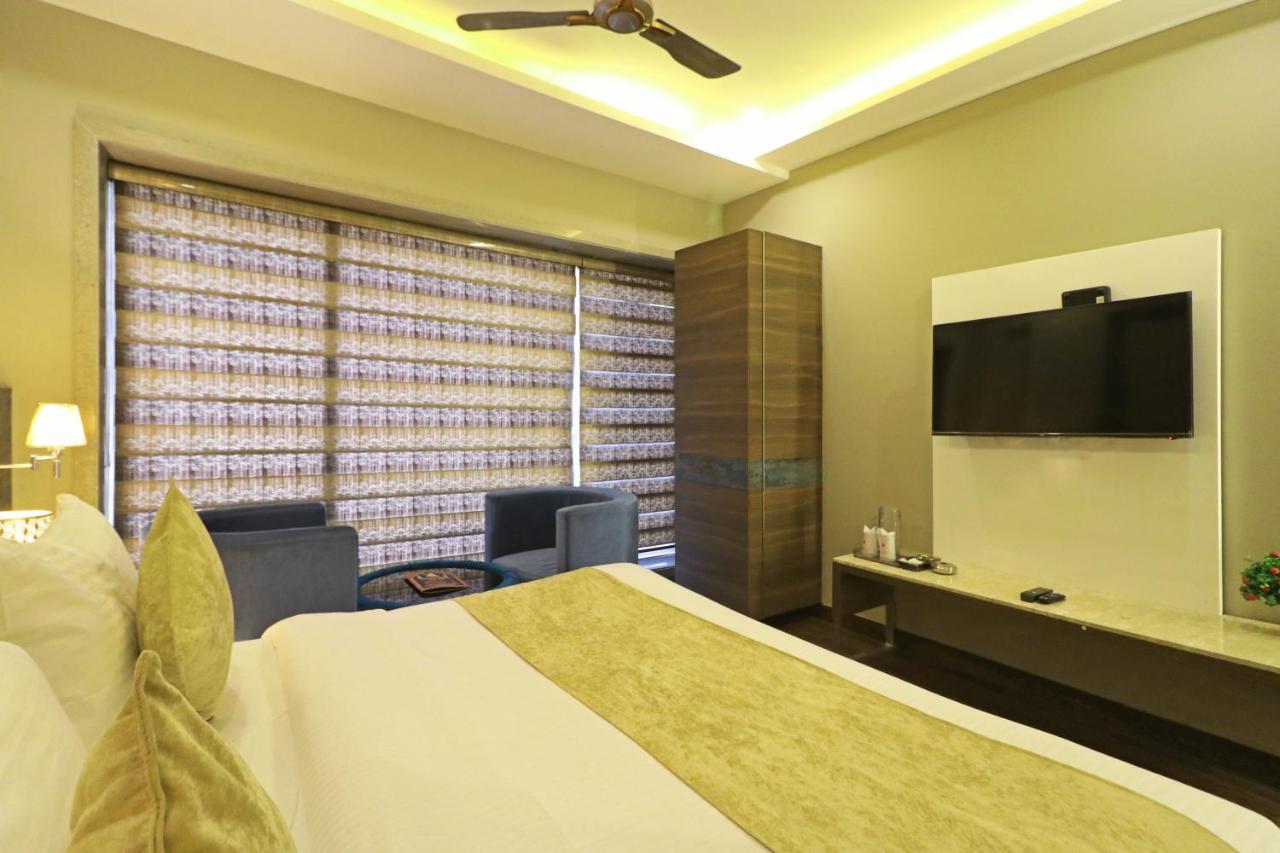 The Ivy Grand Hotel In City Centre With Free Secured Parking 뉴델리 외부 사진