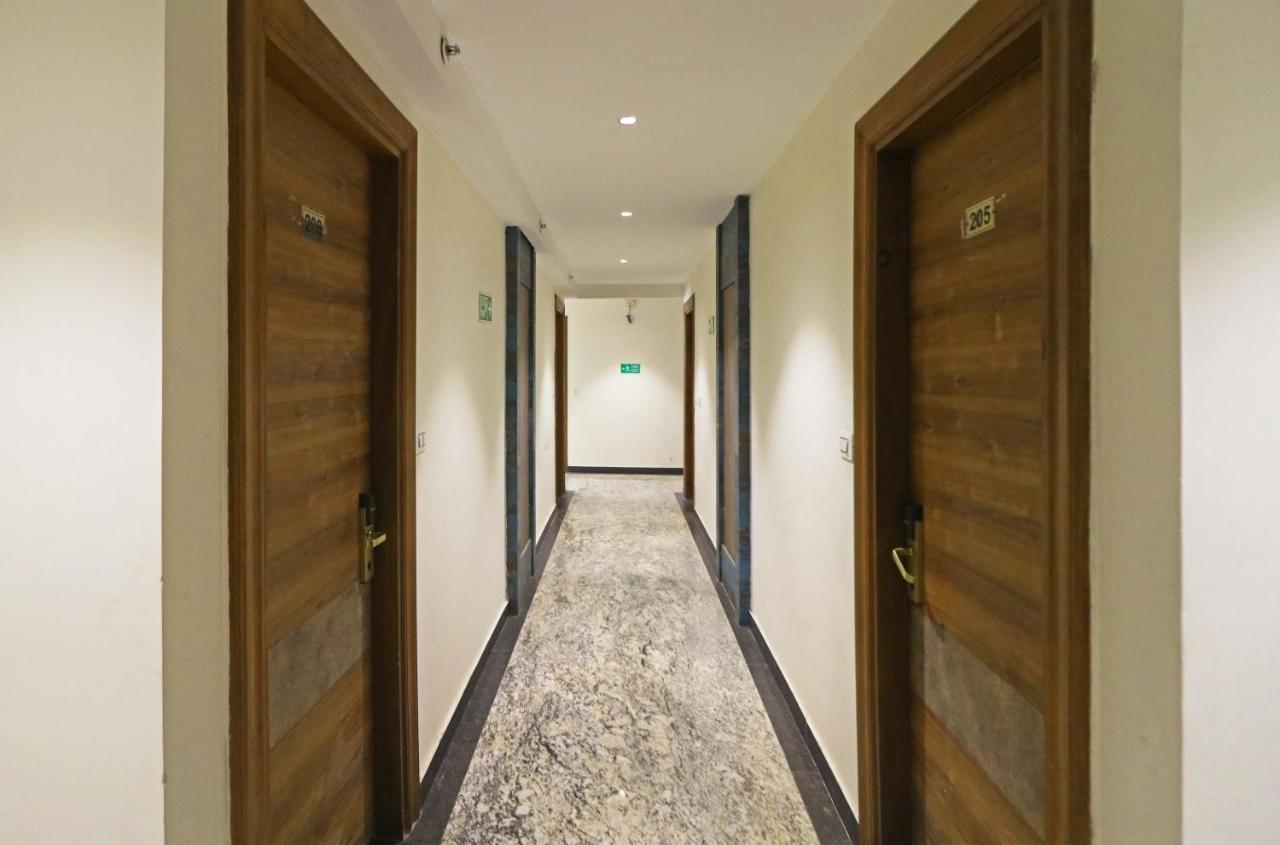 The Ivy Grand Hotel In City Centre With Free Secured Parking 뉴델리 외부 사진