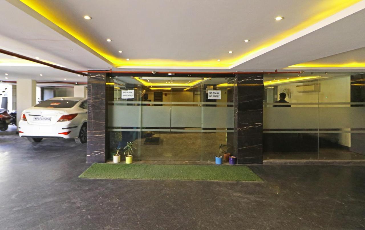 The Ivy Grand Hotel In City Centre With Free Secured Parking 뉴델리 외부 사진
