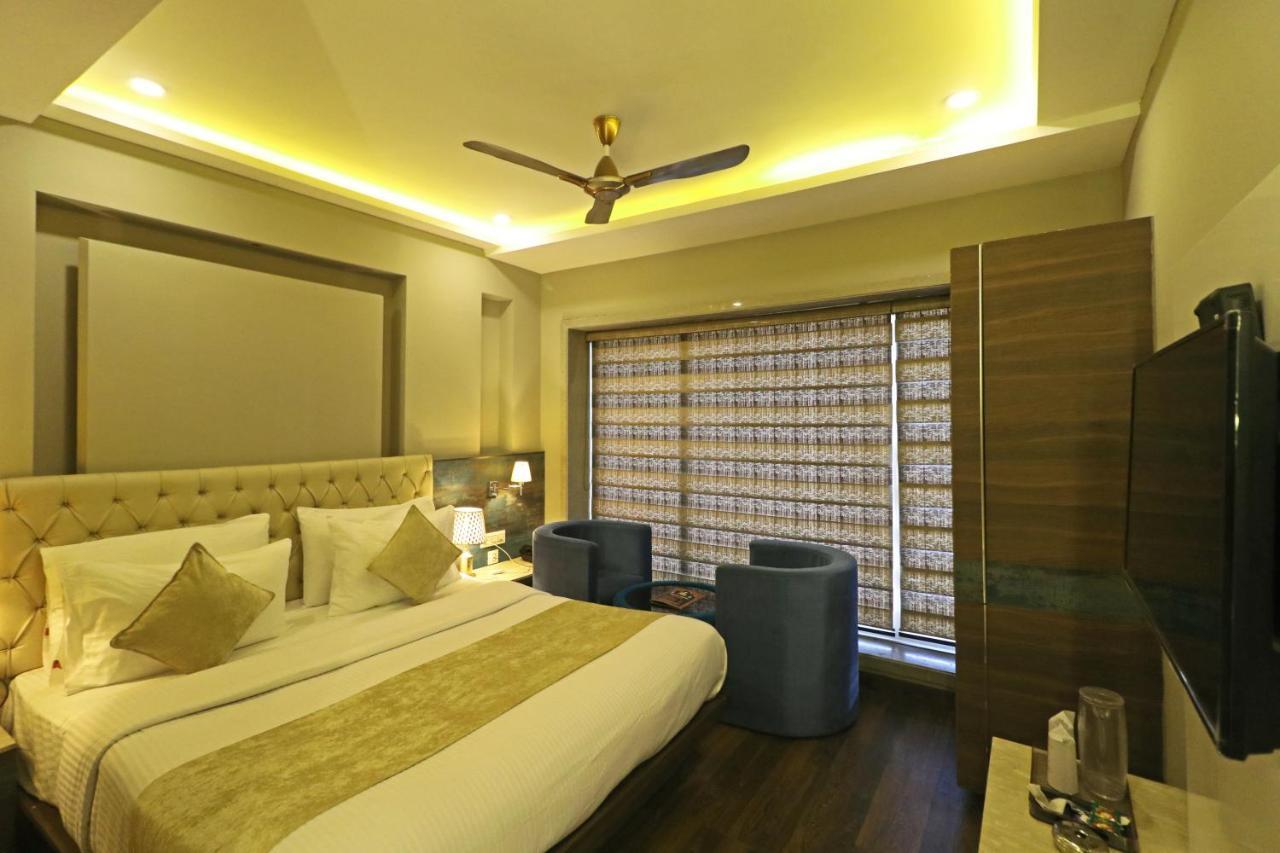 The Ivy Grand Hotel In City Centre With Free Secured Parking 뉴델리 외부 사진