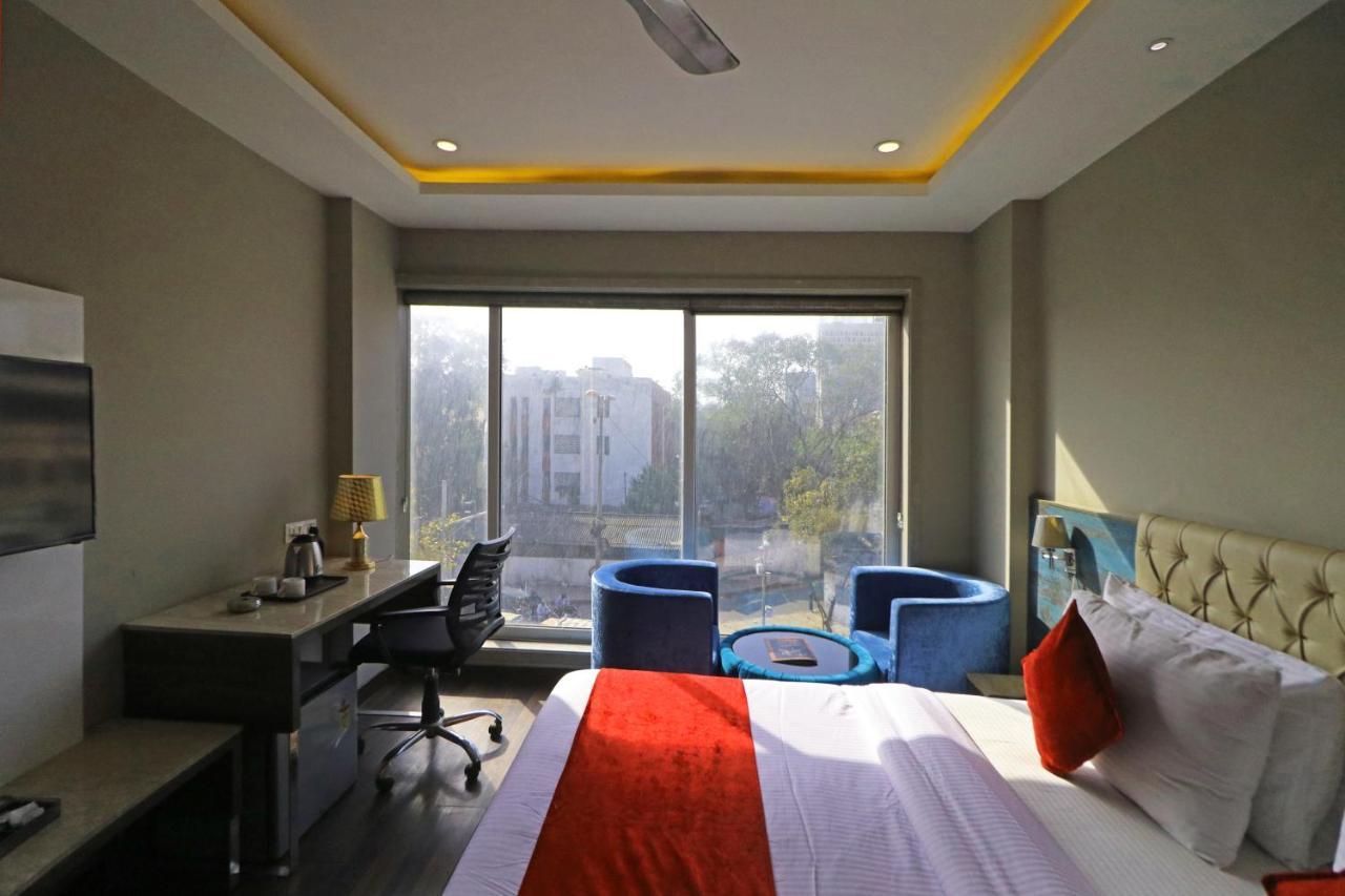 The Ivy Grand Hotel In City Centre With Free Secured Parking 뉴델리 외부 사진