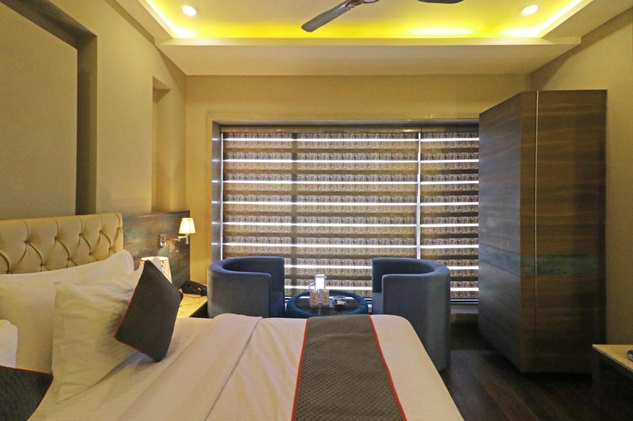 The Ivy Grand Hotel In City Centre With Free Secured Parking 뉴델리 외부 사진